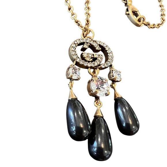 Gucci
Crystal Interlocking GG Chandelier Necklace - Picture 4 of 10
